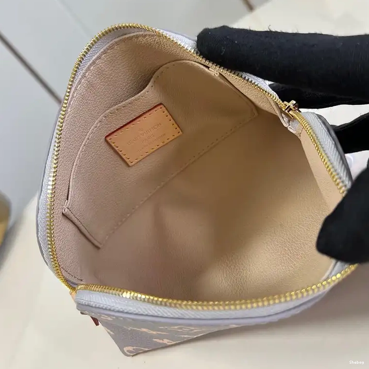 Bags 2408YA0145 LV 0822